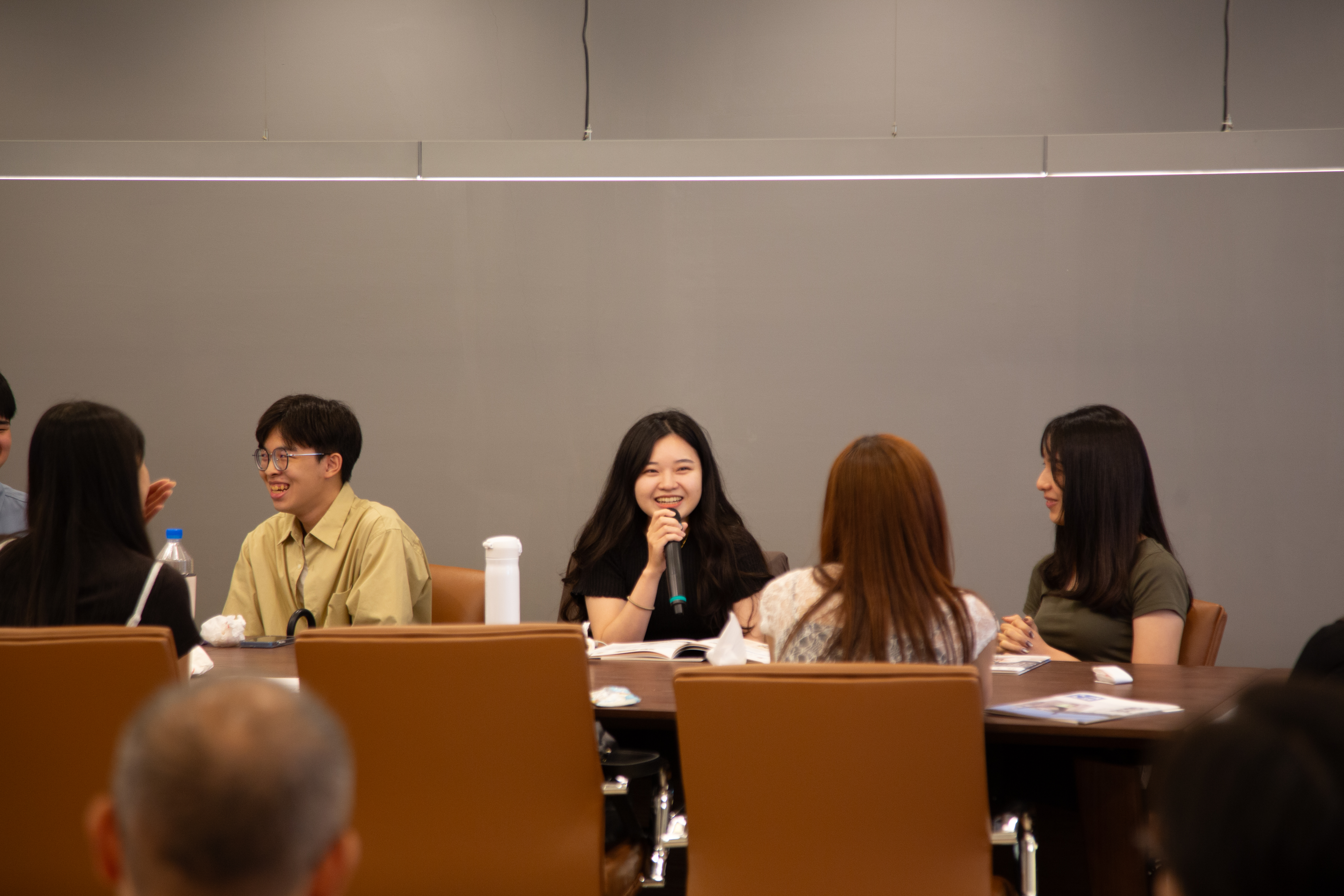 新生自我介紹環節。