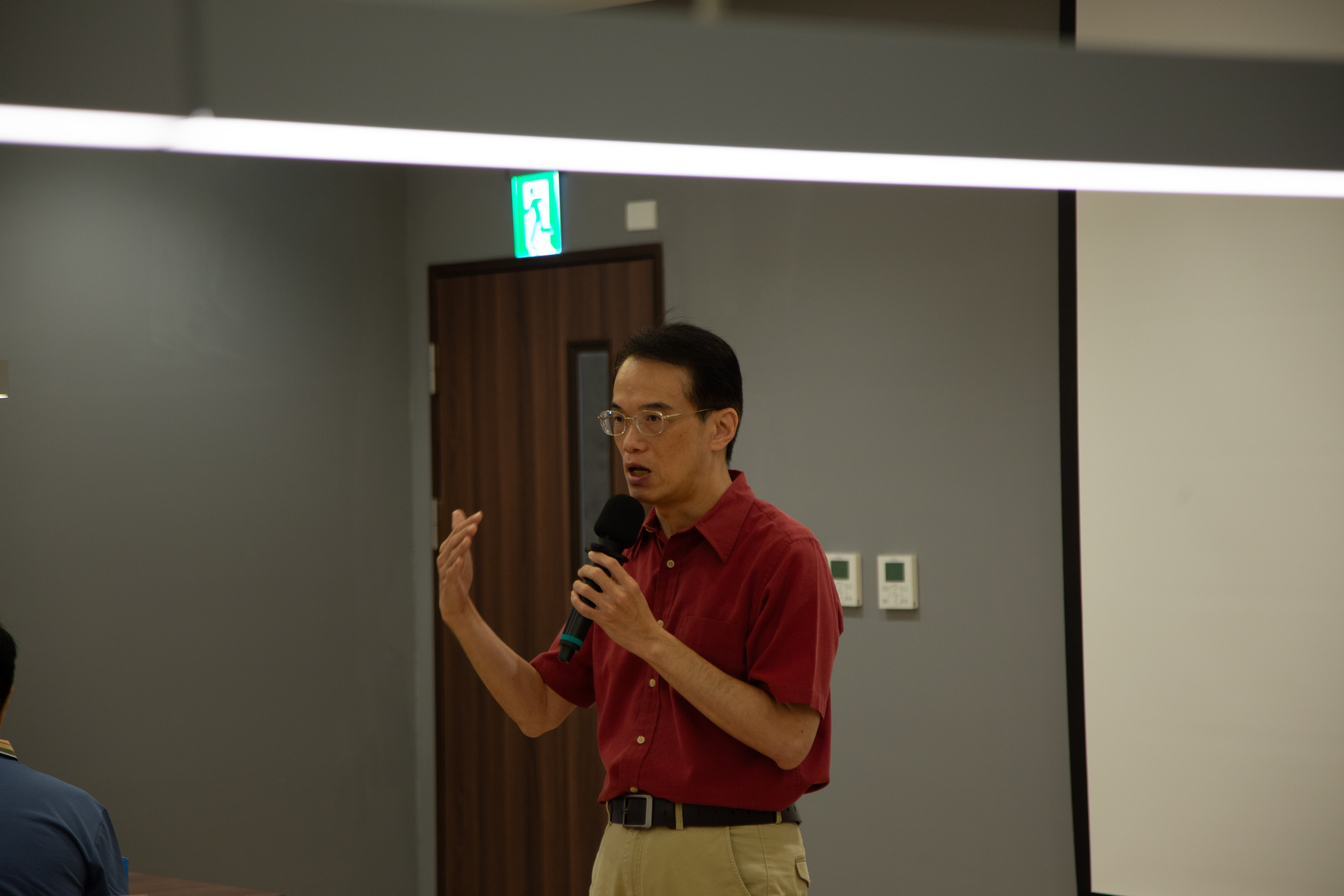 王立達老師分享法學院與各領域的互動。 王立達老師分享法學院與各領域的互動。