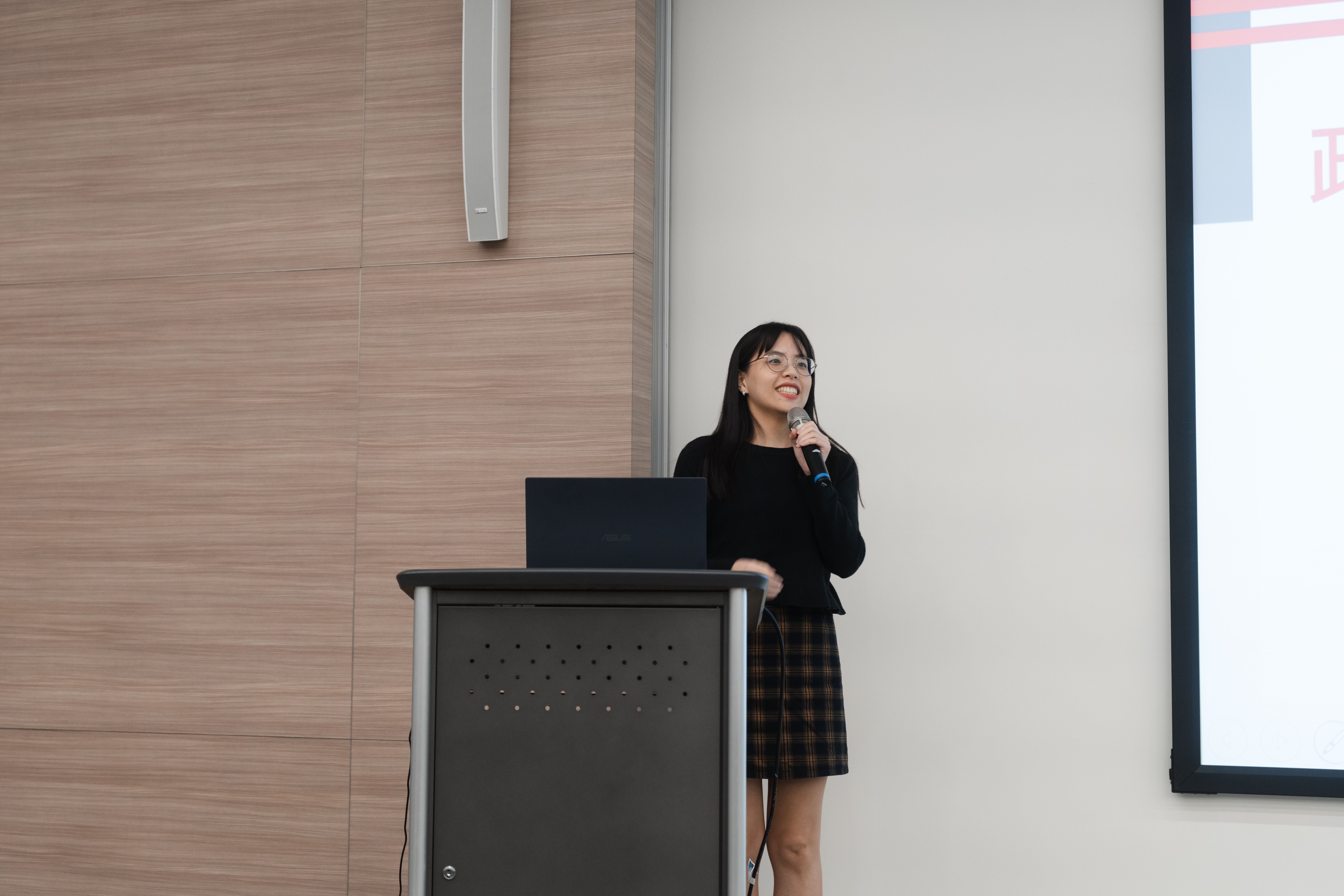 吳育霆學姐經驗分享。 吳育霆學姐經驗分享。